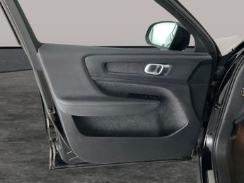 Volvo XC40 Recharge 69kWh Core (231 ps) - PARK ASSIST - LED - NAV