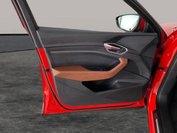 Audi e-tron 50 Technik quattro 71.2kWh (11kW Charger) (313 ps) - KEYLESS ENT