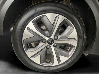Kia Niro 64kWh 4 (201 bhp) - REVERSE CAM - NAV - HEATED LEATHER