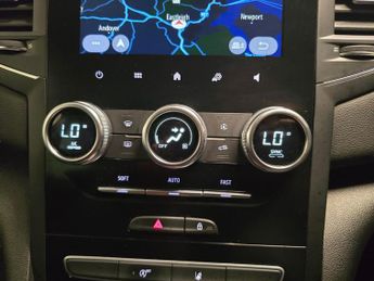 Renault Megane 1.5 Blue dCi Iconic Sport Tourer EDC (115 ps) - CRUISE - DRIVING