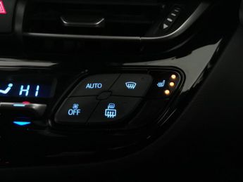 Toyota C-HR 1.8 VVT-h Dynamic CVT (122 ps) - NAV - HEATED SEATS - LANE DEPAR