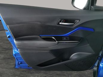 Toyota C-HR 1.8 VVT-h Dynamic CVT (122 ps) - NAV - HEATED SEATS - LANE DEPAR