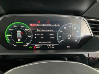 Audi e-tron 50 Technik quattro 71.2kWh (11kW Charger) (313 ps) - KEYLESS ENT