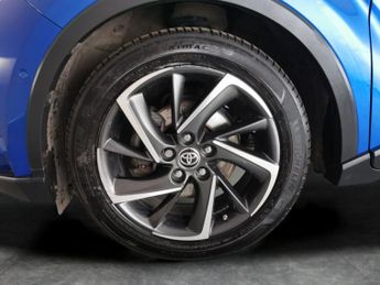 Toyota C-HR 1.8 VVT-h Dynamic CVT (122 ps) - NAV - HEATED SEATS - LANE DEPAR