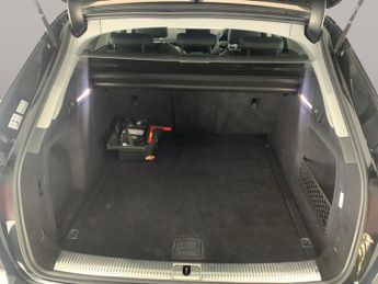 Audi A4 Avant 2.0 TDI 40 Sport Edition S Tronic quattro (204 ps) - HEATED LEAT