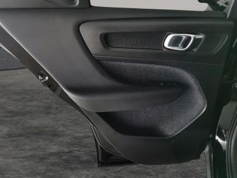 Volvo XC40 2.0 D4 R-Design AWD (190 ps) - PARK ASSIST - LED - LANE DEPARTUR