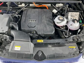 Audi Q5 2.0 TFSIe 50 S line Plug-in S Tronic quattro 17.9kWh (299 ps) - 