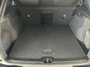 Volvo XC40 Recharge 69kWh Core (231 ps) - PARK ASSIST - LED - NAV