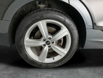 Audi e-tron 50 Technik quattro 71.2kWh (11kW Charger) (313 ps) - KEYLESS ENT