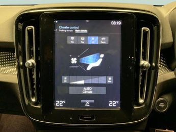 Volvo XC40 2.0 D4 R-Design AWD (190 ps) - PARK ASSIST - LED - LANE DEPARTUR