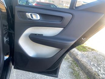 Volvo XC40 1.5h T5 Twin Engine Recharge 10.7kWh Inscription Plug-in (262 ps