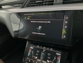 Audi e-tron 50 Technik quattro 71.2kWh (11kW Charger) (313 ps) - KEYLESS ENT