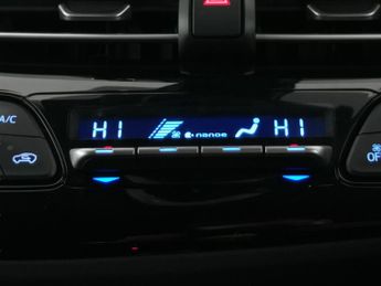 Toyota C-HR 1.8 VVT-h Dynamic CVT (122 ps) - NAV - HEATED SEATS - LANE DEPAR