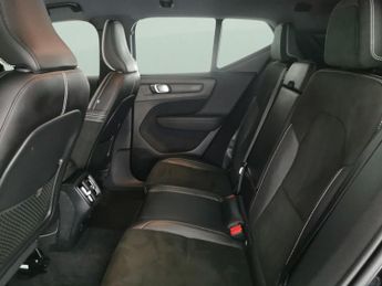 Volvo XC40 2.0 D4 R-Design AWD (190 ps) - PARK ASSIST - LED - LANE DEPARTUR