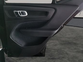 Volvo XC40 2.0 D4 R-Design AWD (190 ps) - PARK ASSIST - LED - LANE DEPARTUR