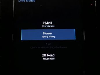 Volvo XC40 1.5h T5 Twin Engine Recharge 10.7kWh Inscription Plug-in (262 ps