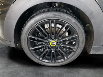 Mini Electric Hatch Cooper SE 32.6kWh Level 2 (184 ps) - INTERIOR LIGHT PACK - NAVIG