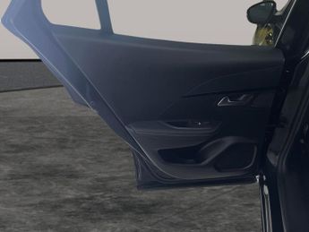 Peugeot E-2008 50kWh Allure Premium (136 ps) - LED - REVERSE CAM - NAV