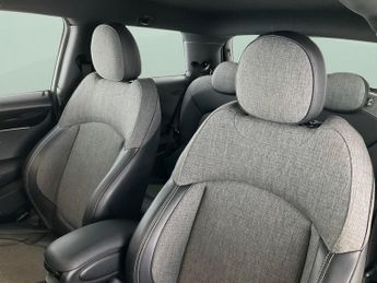 Mini Electric Hatch Cooper SE 32.6kWh Level 2 (184 ps) - INTERIOR LIGHT PACK - NAVIG