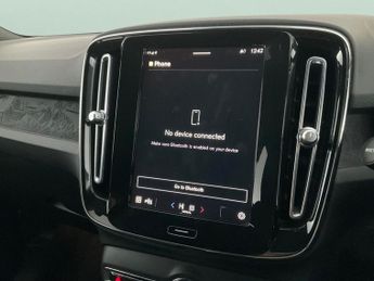 Volvo XC40 Recharge 69kWh Core (231 ps) - PARK ASSIST - LED - NAV