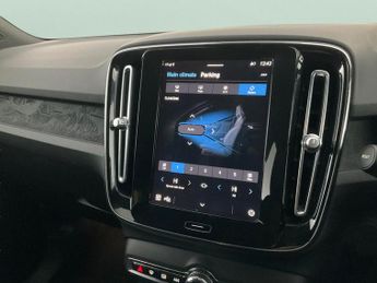 Volvo XC40 Recharge 69kWh Core (231 ps) - PARK ASSIST - LED - NAV