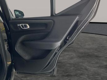 Volvo XC40 Recharge 69kWh Core (231 ps) - PARK ASSIST - LED - NAV