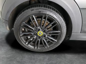 Mini Electric Hatch Cooper SE 32.6kWh Level 2 (184 ps) - INTERIOR LIGHT PACK - NAVIG