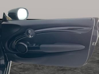 Mini Electric Hatch Cooper SE 32.6kWh Level 2 (184 ps) - INTERIOR LIGHT PACK - NAVIG