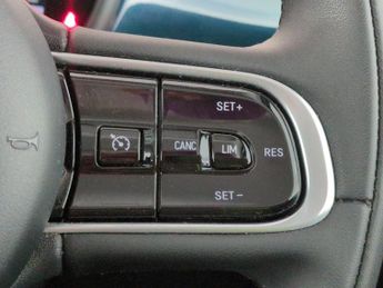 Fiat 500e 42kWh Icon (118 ps) - LANE DEPARTURE  - BLUETOOTH - CRUISE