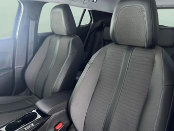 Peugeot E-2008 50kWh Allure Premium (136 ps) - BLUETOOTH - CRUISE - DRIVING MOD