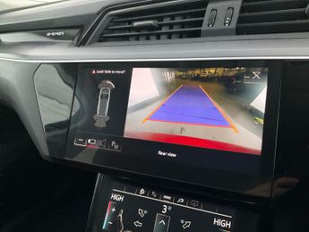 Audi e-tron 50 Technik quattro 71.2kWh (11kW Charger) (313 ps) - KEYLESS ENT