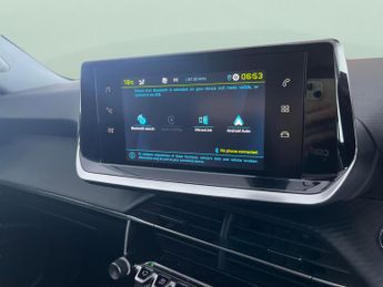 Peugeot E-2008 50kWh Allure Premium (136 ps) - LED - REVERSE CAM - NAV