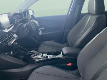 Peugeot E-2008 50kWh Allure Premium (136 ps) - LED - REVERSE CAM - NAV