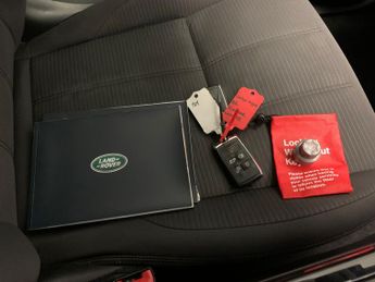 Land Rover Range Rover Evoque 2.0 D150 MHEV 4WD (150 ps) - CRUISE - PARK SENSORS - 17IN ALLOYS