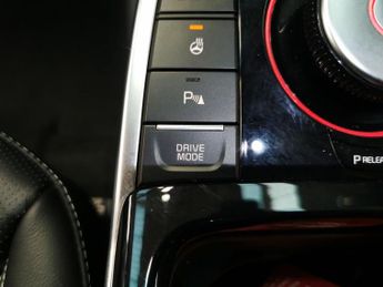 Kia Niro 64kWh 4+ (201 bhp) - HEAT AND COOL SEATS - REVERSE CAM - NAV