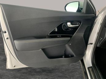 Kia Niro 64kWh 4+ (201 bhp) - REVERSE CAM - NAV - LEATHER