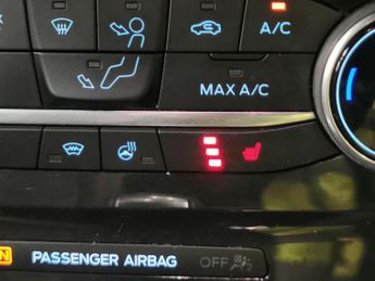 Ford Puma 1.0T EcoBoost ST-Line X DCT (125 ps) - LED - NAV - HEATED SEATS