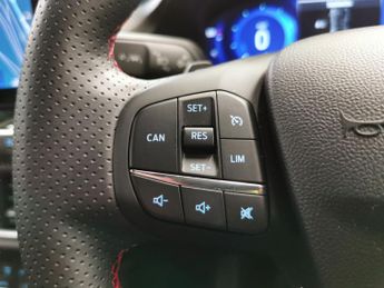 Ford Puma 1.0T EcoBoost ST-Line X DCT (125 ps) - LED - NAV - HEATED SEATS