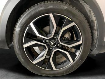 Citroen e-C4 50kWh Shine (136 ps) - REVERSE CAM - HEATED STEERING - BLIND SPO