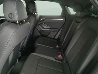 Audi Q3 1.5 TFSI CoD 35 Black Edition Sportback S Tronic (150 ps) - SPOR