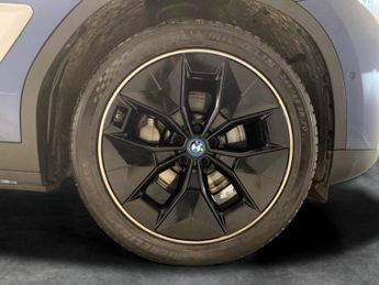 BMW iX3 80kWh Premier Edition Pro (286 ps) - SURROUND VIEW - DRIVING ASS