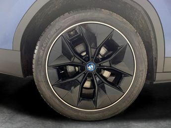 BMW iX3 80kWh Premier Edition Pro (286 ps) - SURROUND VIEW - DRIVING ASS