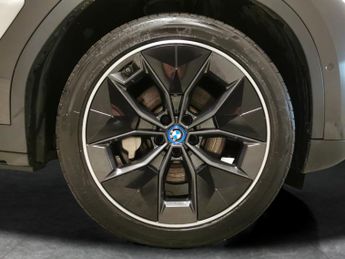 BMW iX3 80kWh Premier Edition (286 ps) - LEATHER - HEATED SEATS