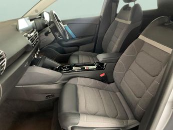 Citroen e-C4 50kWh Shine (136 ps) - REVERSE CAM - HEATED STEERING - BLIND SPO