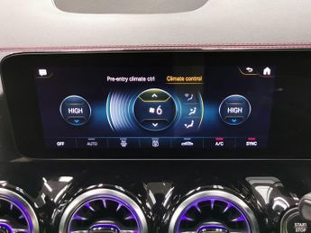 Mercedes-Benz EQA EQA 250+ 70.5kWh AMG Line (190 ps) - NAV - MIRROR PACKAGE - COMF