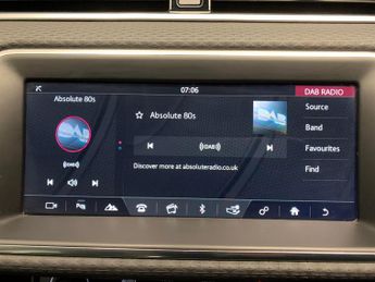 Land Rover Range Rover Evoque 2.0 D150 MHEV 4WD (150 ps) - CRUISE - PARK SENSORS - 17IN ALLOYS