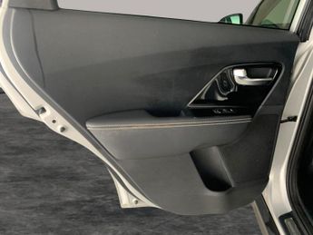 Kia Niro 64kWh 4+ (201 bhp) - REVERSE CAM - NAV - LEATHER