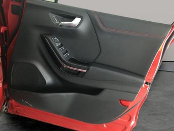 Ford Puma 1.0T EcoBoost ST-Line X DCT (125 ps) - LED - NAV - HEATED SEATS