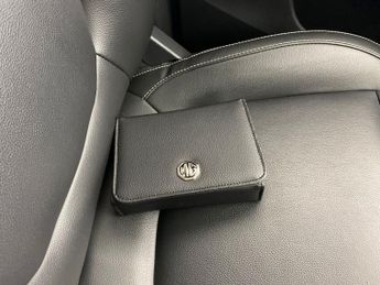 MG MG ZS 44.5kWh Exclusive (143 ps) - HEATED SEATS - NAV - BLIND SPOT ASS