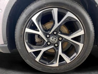 Toyota C-HR 1.8 VVT-h Design CVT (122 ps) - HEATED SEATS - LANE DEPARTURE AL